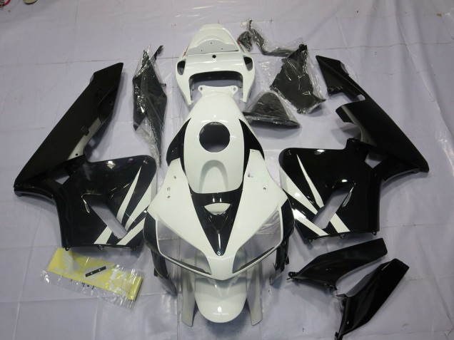 Black and White 2005-2006 Honda CBR600RR Fairings Factory Black and White 2005-2006 Honda CBR600RR Fairings Factory